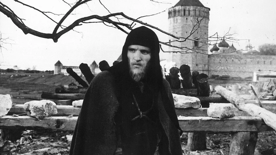 Кадр из фильма «Андрей Рублёв» 2
