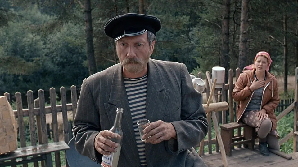 Кадр из фильма «Любовь и голуби» 6