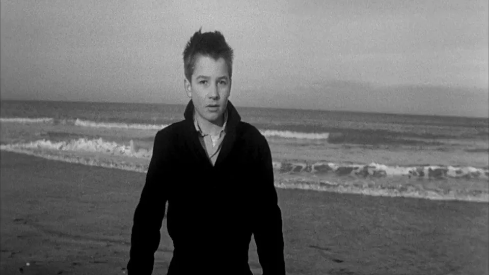 Кадр из фильма «Четыреста ударов» 4