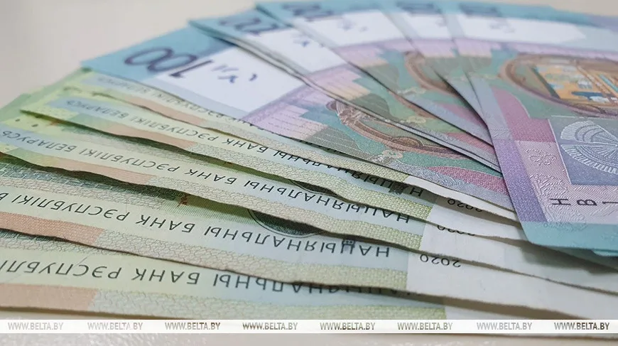 Зарплата строителя — 4061 рубль, а компаний за год стало на 658 больше