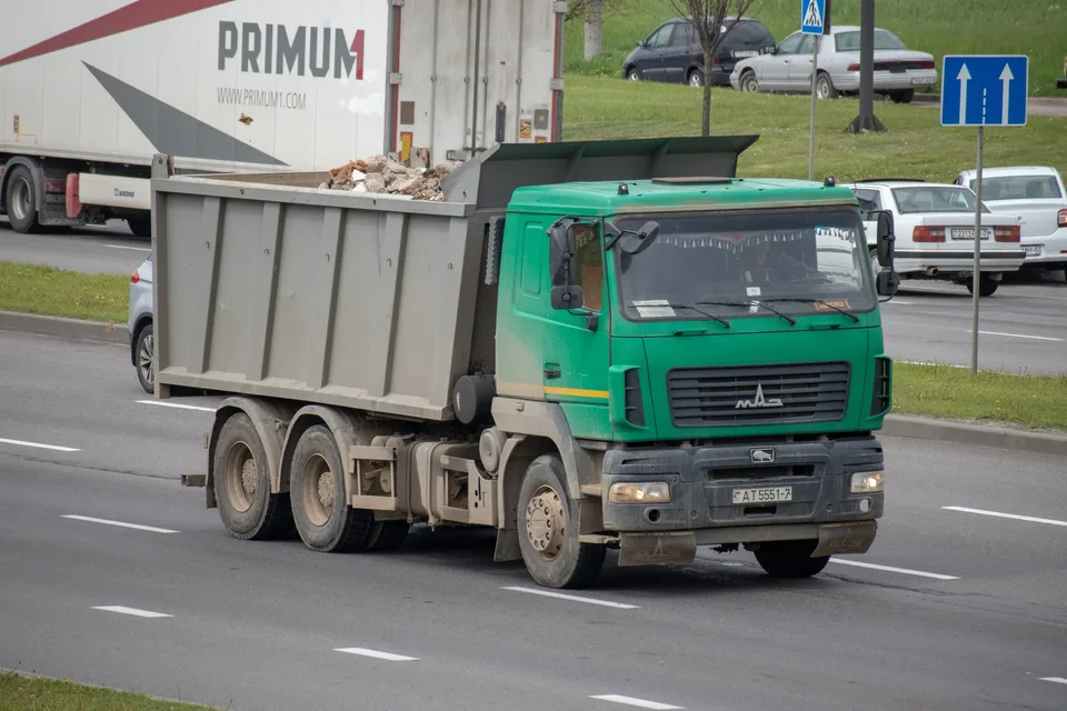 Утильсбор обнулили для вернувшихся домой белорусских автобусов и грузовиков