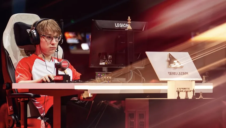 Лазавик проиграл Карлсену в финале Esports World Cup и взял $190 тысяч